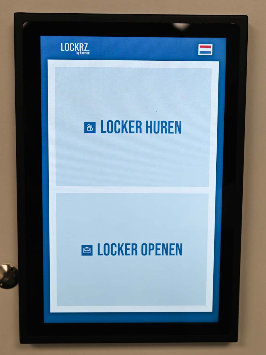 LOCKRZ. stand-alone lockersystemen zijn zowel als sluitsysteem als volledige lockerblocks te krijgen